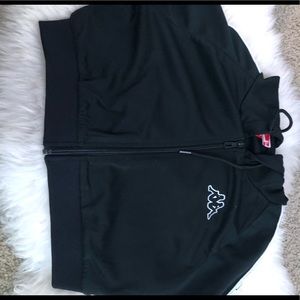 Cropped kappa jacket.